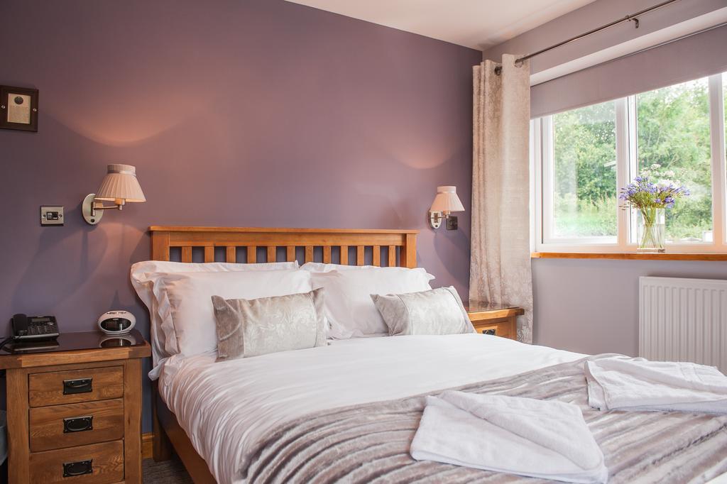 The Little Crown Inn Pontypool Quarto foto